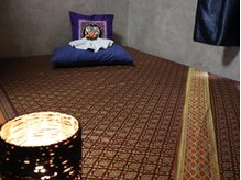 アイディア(Idea)/ゆったり広いマットでの施術です