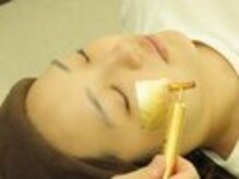 メンテ 曳舟(mainte)の雰囲気（シミ・たるみには、金箔ケア！シミ予備軍をかき出します◎）