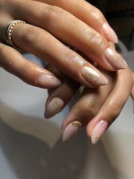 ワードローブ バイ シェリー(Wardrobe by CHERIE)/グレージュ+ゴールド