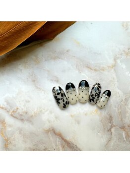 ガレ(Galet)/モノトーンフラワー!