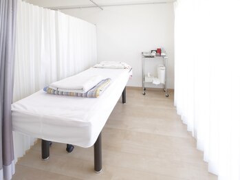 佐藤鍼灸院 美顔鍼プレム(美顔鍼PUREMU)/施術ベッド