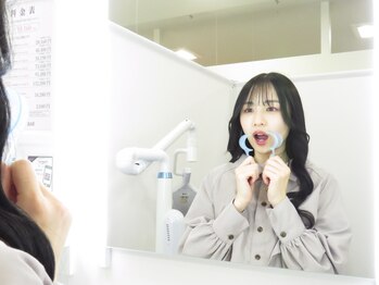 ホワイトニングバー アティ郡山店/◇マウスオープナーの装着