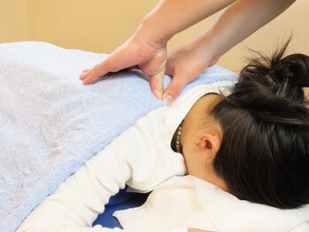 坂下通りべんてん鍼灸 整骨院の写真/【現代の不調改善から姿勢改善まで幅広くご対応◎】国家資格保有者が在籍する実力派サロン★