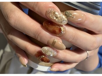 ネージュ(neige)/べっ甲ニュアンス　秋冬ネイル