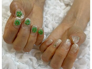 リリフリー(riri Free)/お花ビジューネイル