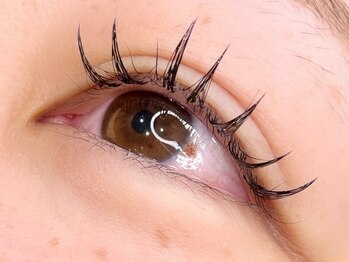 ココラッシュ(COCO-LASH)の写真/すぐ隣にキッズスペースあり♪ママのキレイを応援！広島パルコ内の好立地にお子様同伴可サロン誕生☆