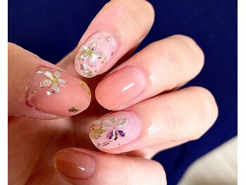 ネイルサロンアンドスクールラボ(LABO)/キラキラお花が定額で人気!!
