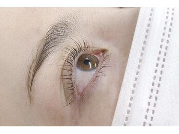 アムール(AMOUR)/パリジェンヌラッシュリフト