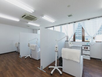 ホワイトニングカフェ 豊橋店/ホワイトニングカフェ豊橋店