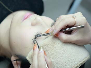 アイリズ(EyeRizz)の写真/《お仕上げコーティング付きでまつ毛ケア◎》カールの種類などお好みに合わせてお選びいただけます♪