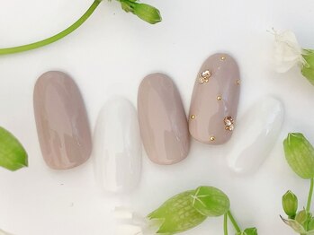 アイアンドネイル ザ トウキョウ(EYE&NAIL THE TOKYO)の写真/大人シンプルネイルで指先を上品に♪パラジェル/バイオジェル/カルジェル追加料金なし★