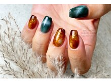 ネイルクローネ(nail crone)