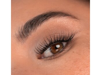 ブリリアントリー マニア(brilliantly.MANIA)の写真/【アイブロウ×まつ毛のメニューでお目元の印象UP◎】あなたに似合うお目元をご提案致します♪