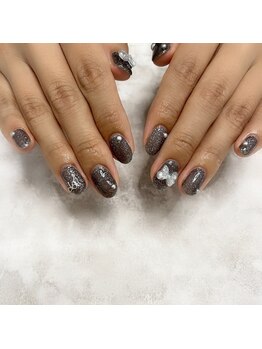 ロエ(Lowe')/持ち込みアート