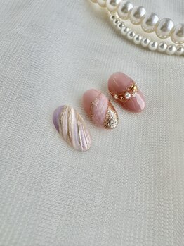 ネイルズニコ(Nails nico)の写真/ワンカラーに、さりげないアートを添えた上質な指先へ