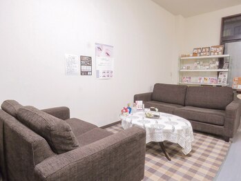 エシア(ECIA)/落ち着く雰囲気の店内