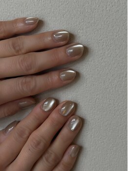 ネイルユア(NAIL YUA)の写真/お肌に馴染むうるツヤネイルが人気です♪さりげない可愛さを散りばめた今っぽシンプルdesignでこなれ感UP♪