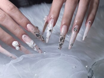 アマリリス(Amaryllis)の写真/爪の長さ・形にお悩みのある方必見!長さ出しで憧れのロングネイルも思いのまま!リーズナブルで通いやすさ◎