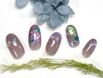 ボボカ(BOVOKA)/梅雨シーズンのカエルアート