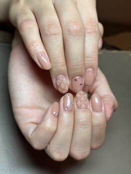 ラリーフ(LARiUGH)の写真/初めてのネイルは不安な方も、当店にお任せください!SNS映えする可愛いデザインやトレンドなど豊富にご用意
