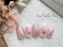 ヴィカ(Vica)/きらきらチークネイル♪