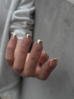 gold mirror