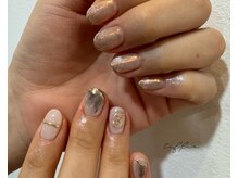 ネイルサロン ティフィン(tiffin)/～ニュアンスアシメネイル～
