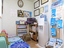 しもえのお整骨院/待合室.2