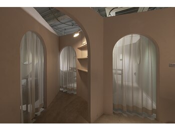 ソファー 八王子(sofa)の写真/誰にも邪魔されない癒しの個室での施術を堪能！至福のリラックス空間で美を叶えて♪