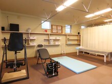 西宮の沢ストレッチ整体院/広々とした明るい施術ルーム！