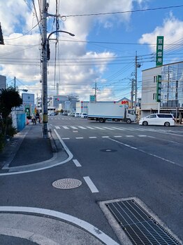 メロウ(mellow)/県道274号線(旧大高街道)を左折