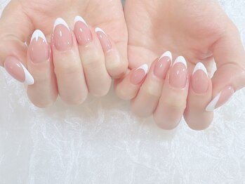 ネイルアプリクス 恵比寿(Nail apricus EBISU)の写真/カラー100色以上☆仕事で派手にできない方に◎理想のネイルで指先から綺麗に♪長年の技術で仕上がりも◎