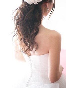 スパノビリタ 金沢店の写真/【一生に一度の晴れ舞台】オールハンドの「ノビリタ」で理想のドレス姿へ！カウンセリングだけのご来店OK◎