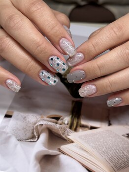 アールエイチネイル(ЯH nail)/流行のレース×ドット柄♪