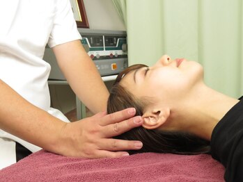 森の整体院/頭の施術