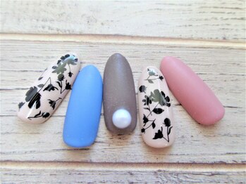 ブランロール 中目黒店(Blanl'or)/マット×フラワーネイル