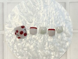 トレンド　さくらんぼネイル