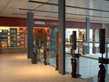 クロードモネ 東京駅丸の内店/サロン 外観