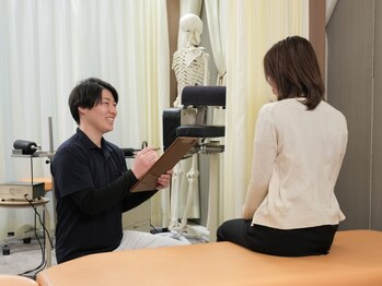 ラクリア整体院の写真/三宮徒歩5分☆落ち着いた清潔空間♪丁寧なカウンセリングとやさしい施術で整体が初めての方も安心◎