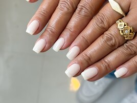 シアーホワイトワンカラーネイル