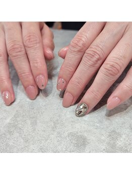 エヌ(enu.)/ストーン埋めつくしネイル