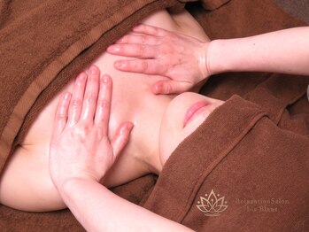 リスブラン(Lis Blanc)/厳選のエッセンシャルオイル使用