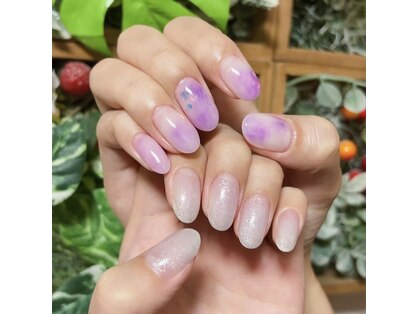 苺ネイルの写真