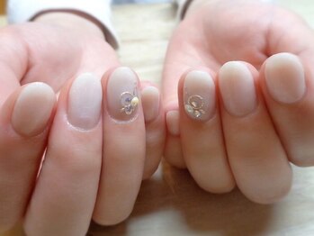 アミュリー ネイル アトリエ(Amury nail atelier)/シアー シンプル ホワイトグラデ