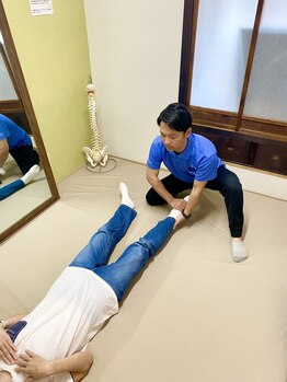戸田はりきゅう整骨院の写真/当店独自の“足指整体”で身体の土台となる足から歪みを整えます☆反り腰・ぽっこりお腹改善に◎
