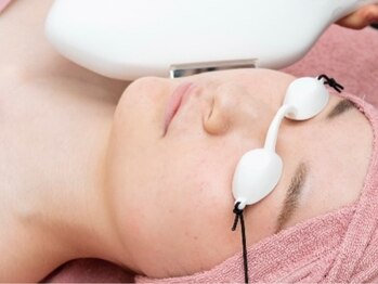 ル ティエル(Le Tiele)の写真/大人女性の肌を格上げ!顔脱毛で産毛をケアして化粧水がぐんぐん浸透する、ずっと触れていたい柔肌へ♪