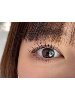 ナチュラル上品な目元にしたい