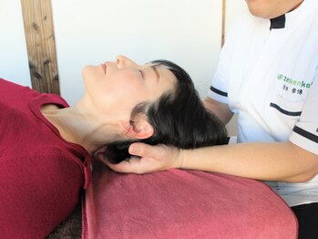 あたまと体のオアシス/ヘッドスパ/整体/マッサージ/首