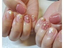 ネイル キッチン モモ(nail kitchen momo)の雰囲気（ぷっくりフラワーで春ネイル。。＊・）