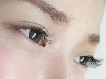 ミニョンアイラッシュデザインサロン 北花田店/エクステの重さを感じない程軽い